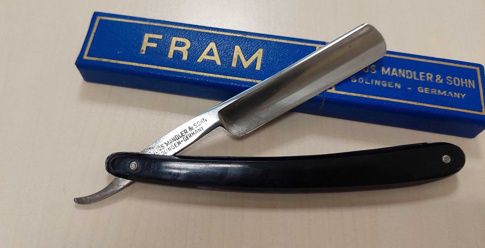 Бръснач  FRAM Солинген