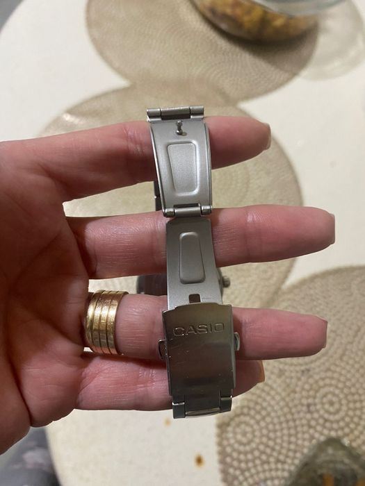 Vand Casio Edifice, original, model EF-124, integral din otel