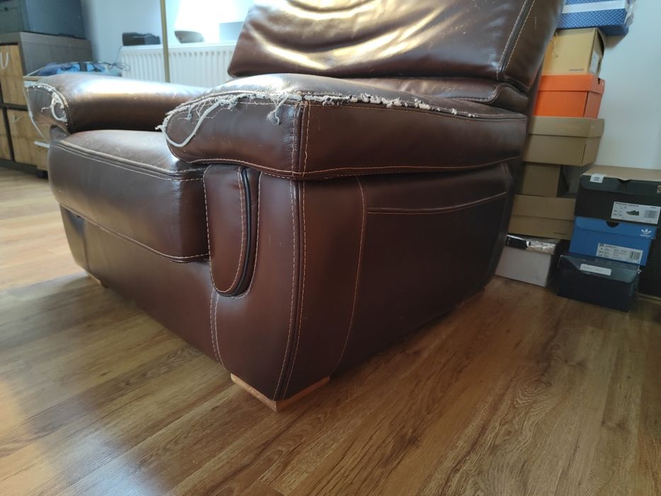 Fotoliu piele naturala masivă.