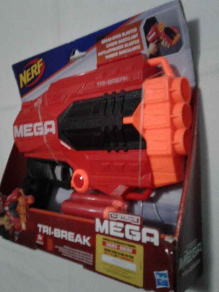 Tri-Break pistol cu gloante uriase Nerf Mega,3 proiectile incluse, nou