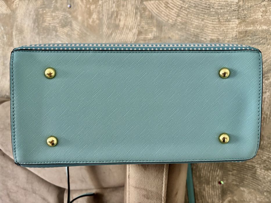 Poseta deosebita cu flori