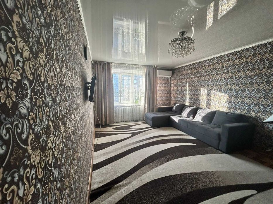 2х комнатная квартира на 4\5 по 50 лет Октября, 84, УНИВЕРСАМ