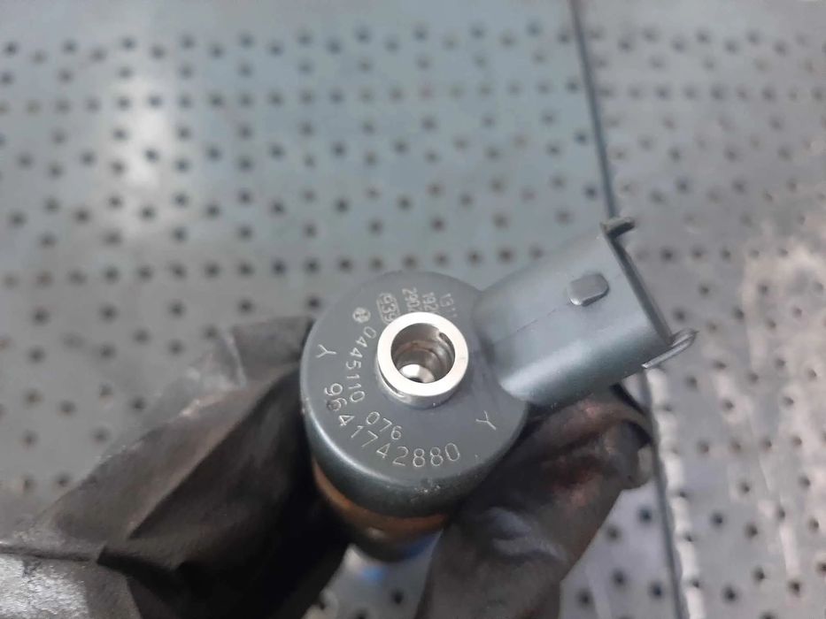 injector 2.0 hdi  peugeot 206 306 307 partner citroen c5 xsara 0445110076 9641742880