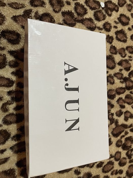 Vand pantofi de dama