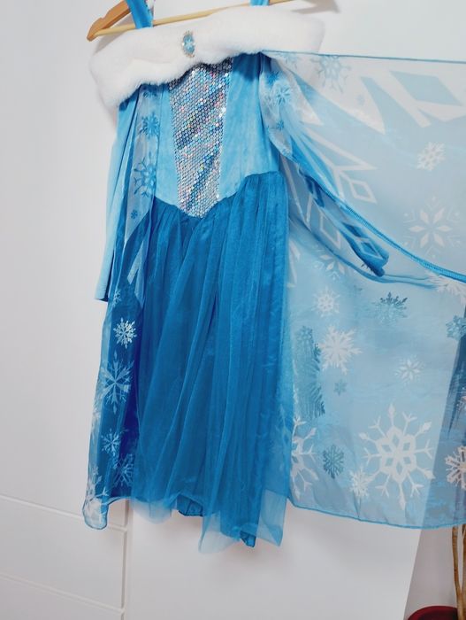 Rochița Elsa  - regatul Frozen