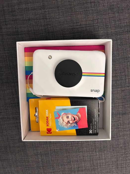 Фотоапарат за моменти снимки Polaroid Snap + хартия Polaroid ZINK