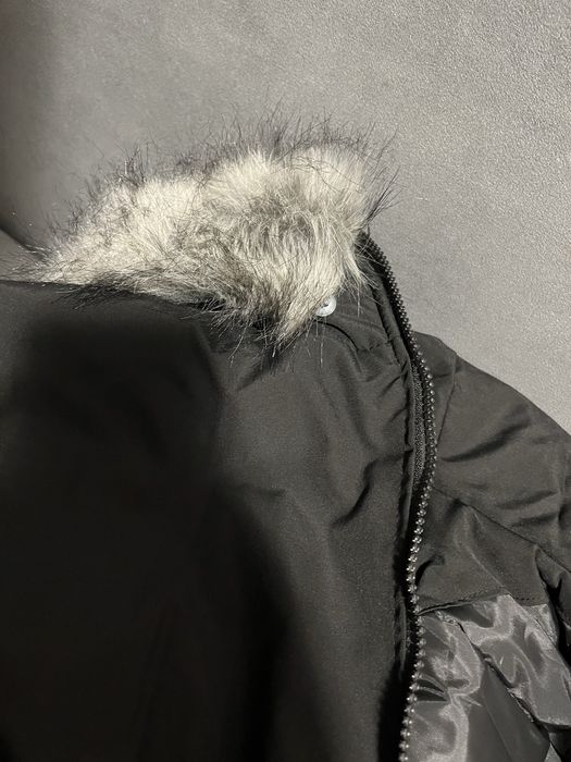 Продам новую куртку