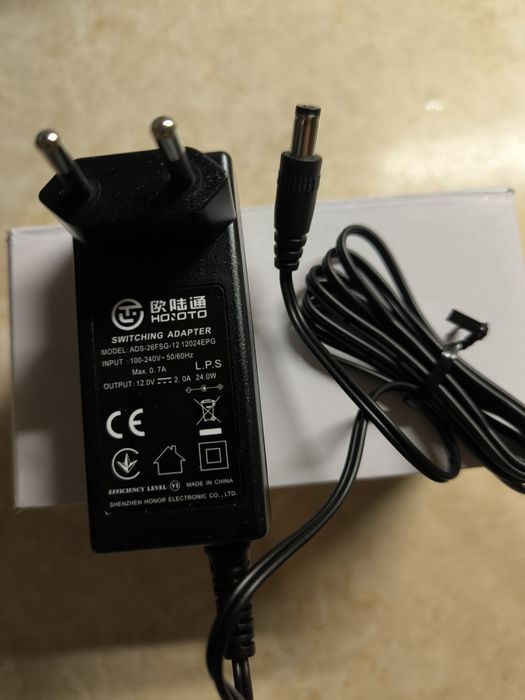 Захранващ адаптор 12V