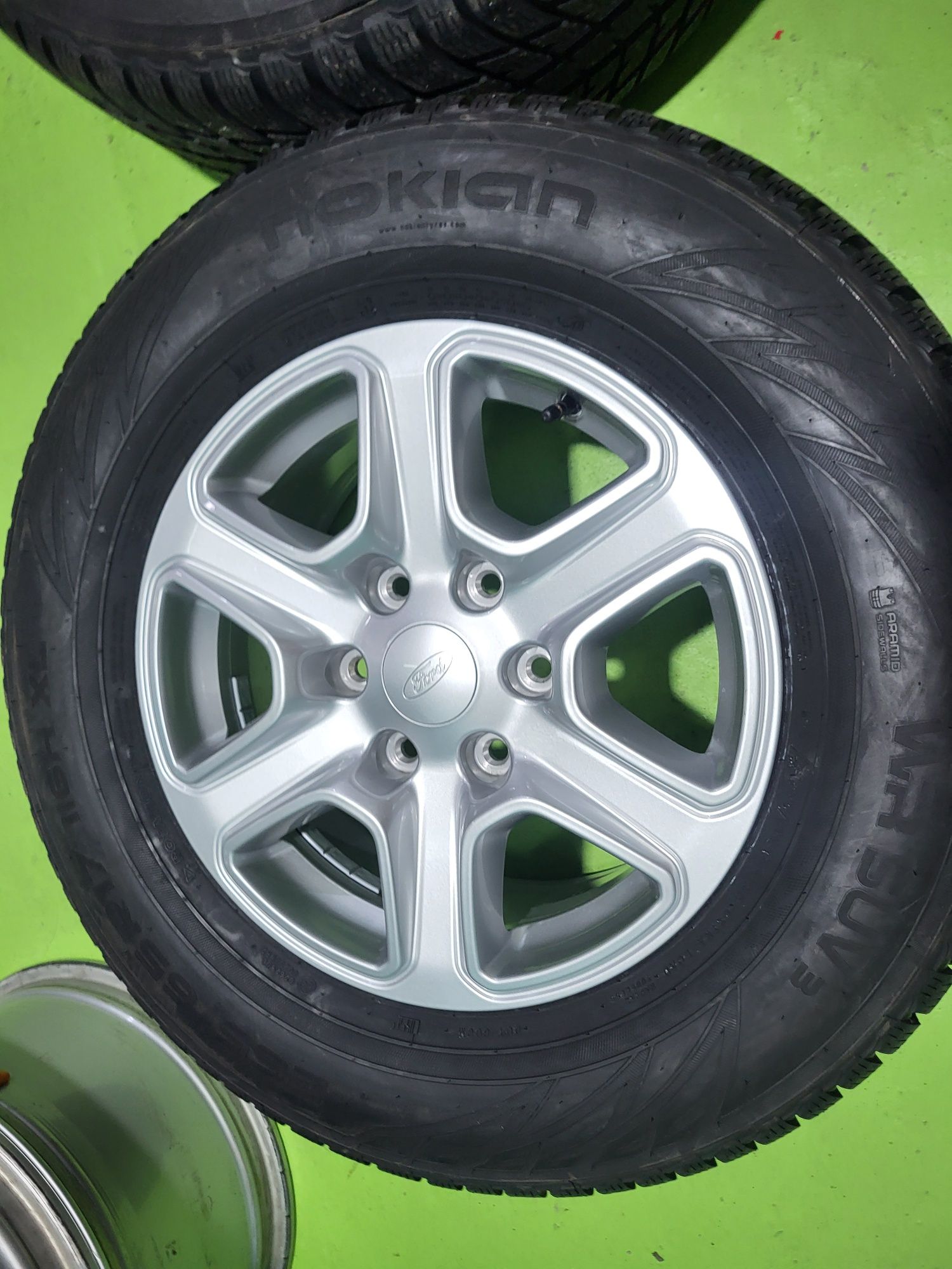 17 6x139.7 Ford Ranger лети джанти 6х139.7 265/65/17 Nokian