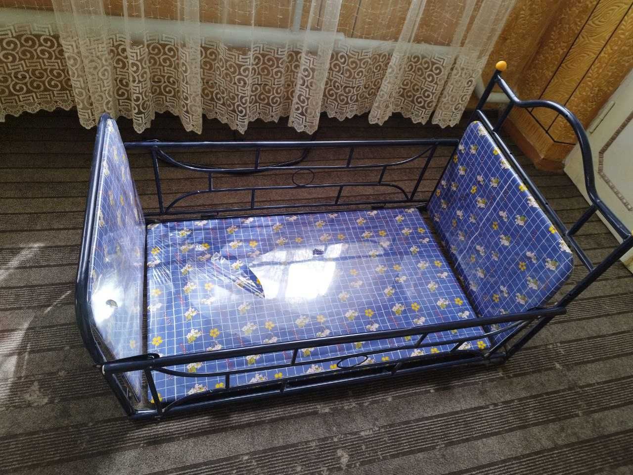 Кроватка детская