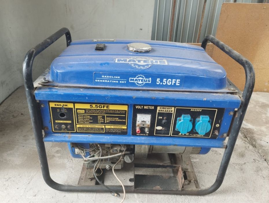 Генератор Mateus 5,5 Вт, бензин, работает тихо. Выдает 220в.