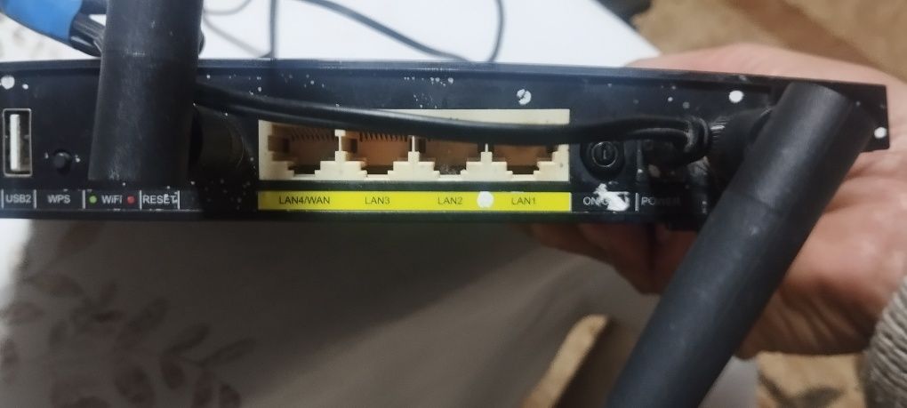 Продам роутер tp link