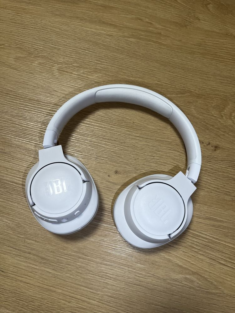 Слушалки JBL