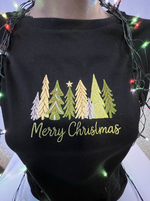 Коледни тениски с елхички
