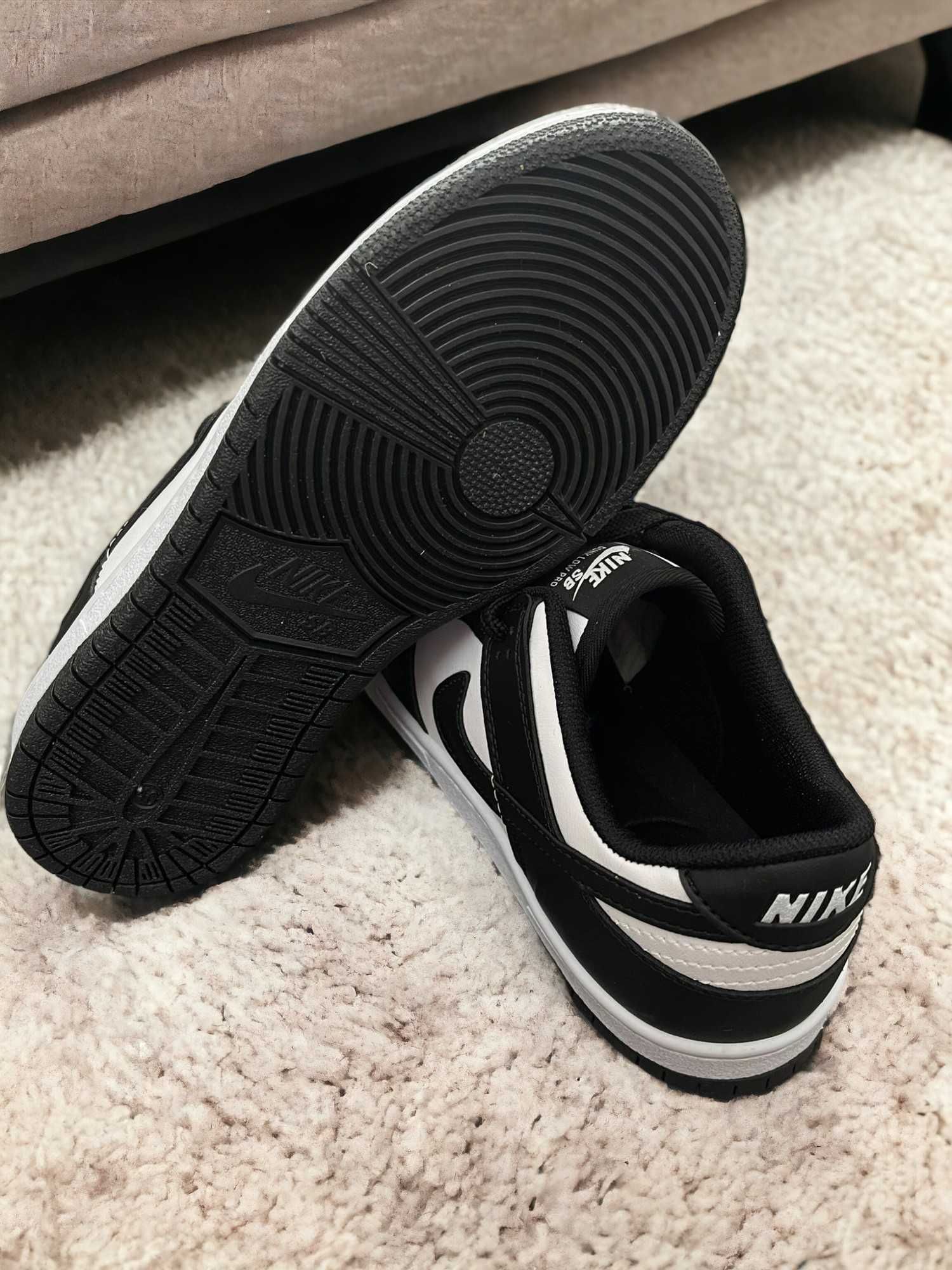 Nike Dunk Black And White / Adidasi Unisex
