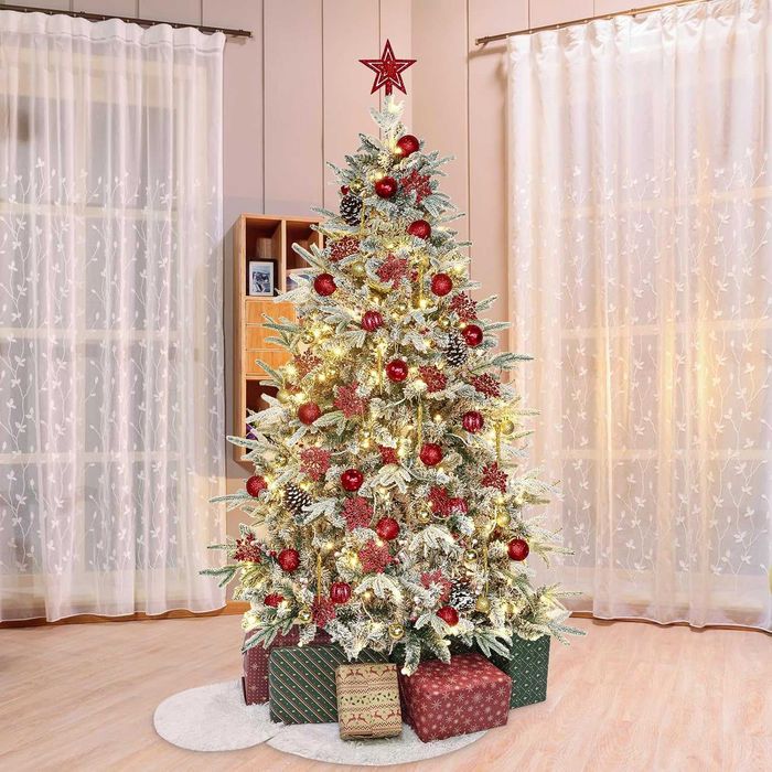 Brad de Crăciun artificial 180 cm cu luminițe și globuri de Crăciun