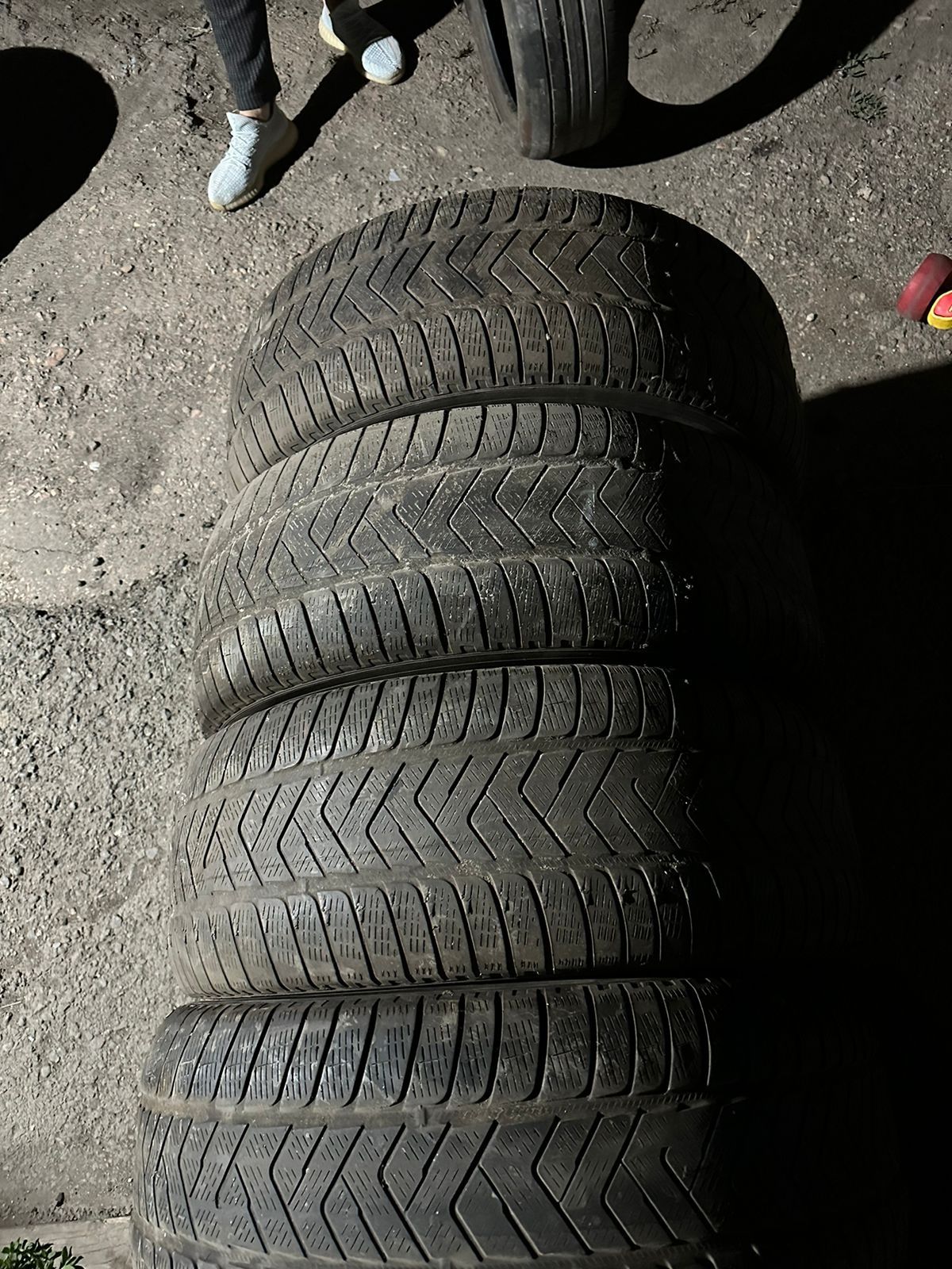 265/65 17 Pirelli