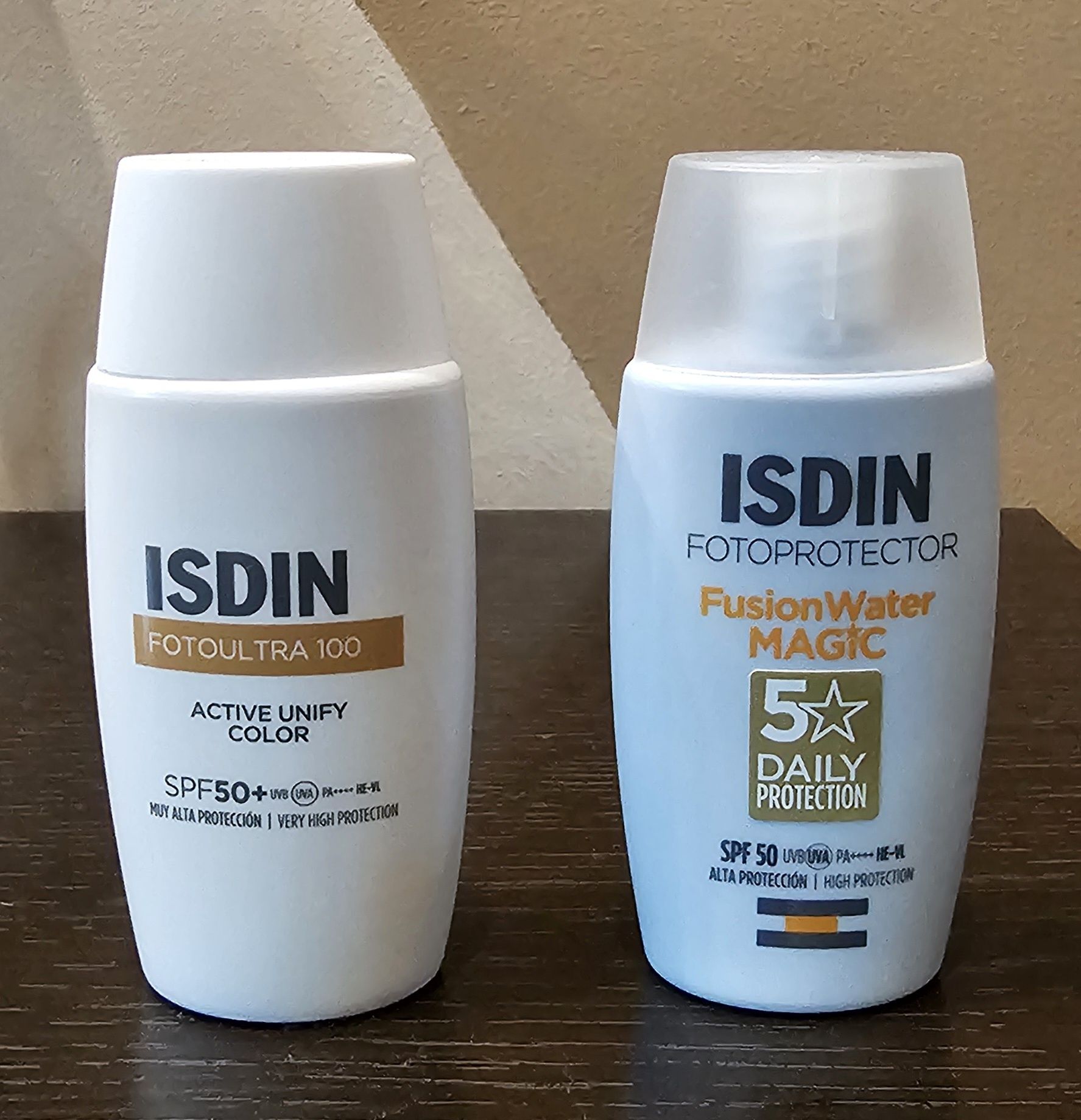 Продавам две слънцезащити на Isdin