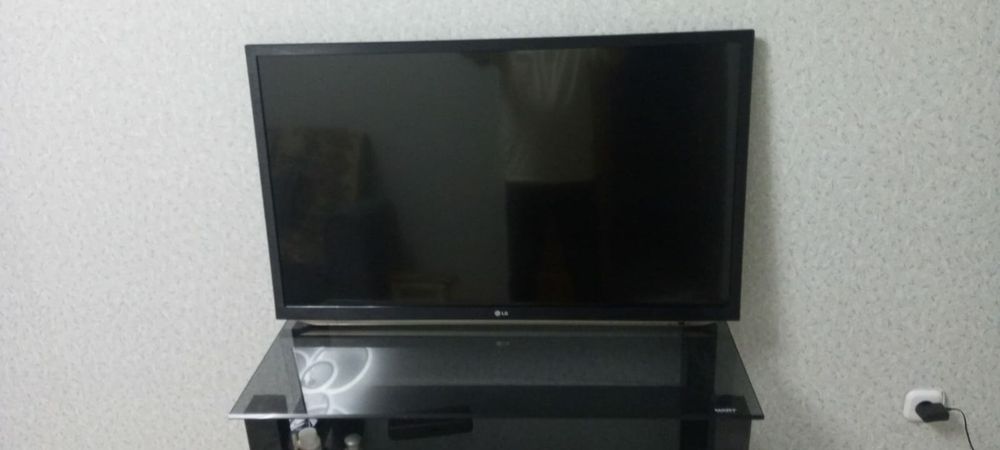 Телевизор LG 109 см в отл.сост