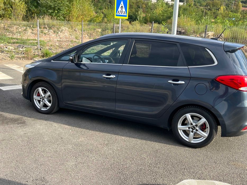 Kia Carens 136 CP led/navi/camera/7 locuri/revizie/discuri+placute noi