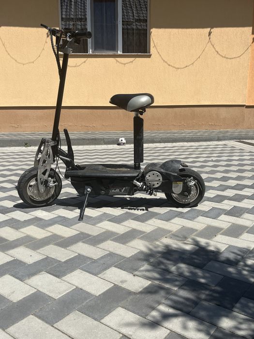 Vand scuter electric