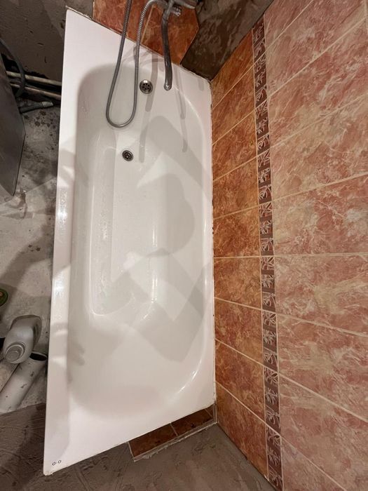 Ванна в отличном состоянии. Размер 170×70