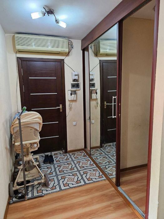 У Метро Новза 3/3/4 Кирпич 70кв² Балкон 2х6