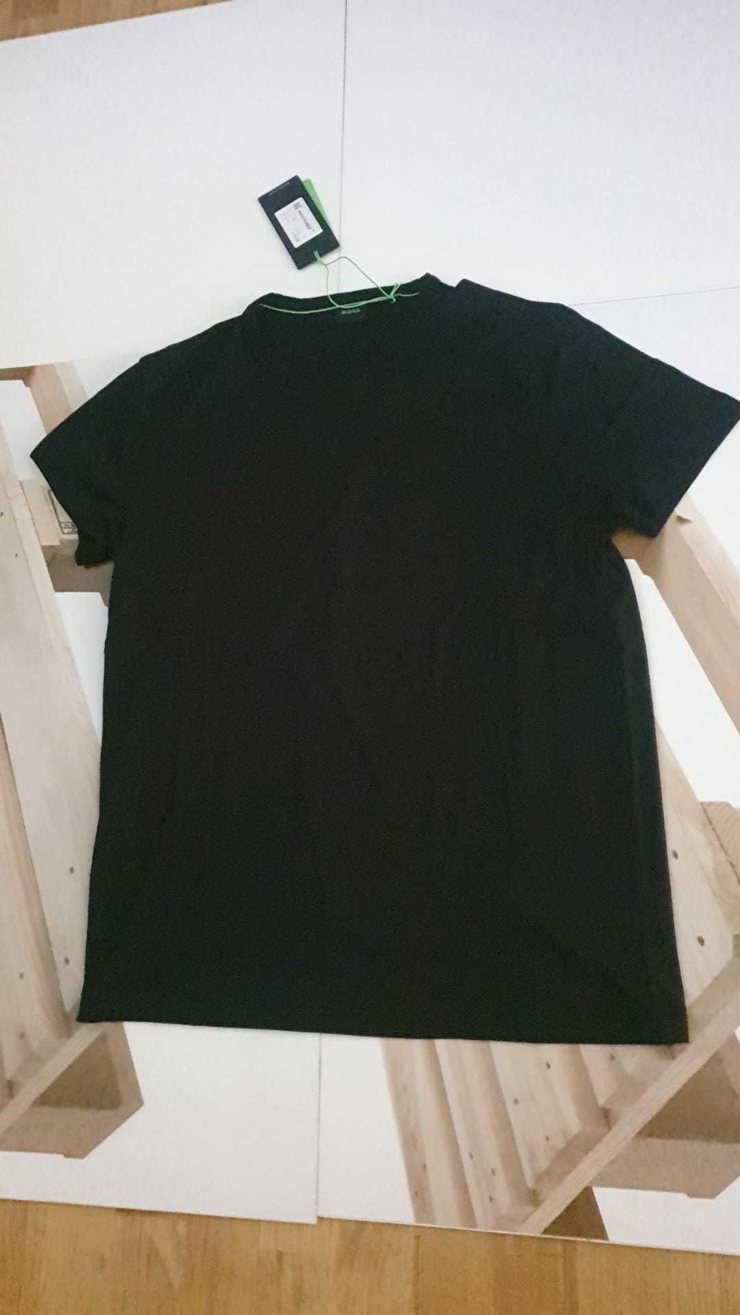 Vand tricou barbati Hugo Boss masura M,L,XL si XXL originalcu eticheta