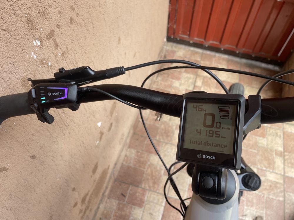 Bicicleta electrica(ebike)Trekking"Cube"Bosch Smart System