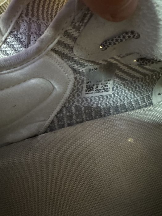 Yeezy 350 White Reflective putin purtati