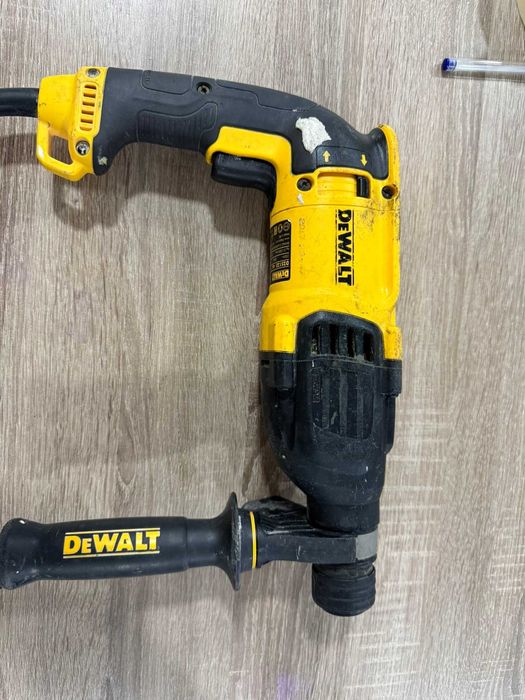 Електрически перфоратор DeWALT D25133K, 800 W, 2.6 J, SDS-Plus