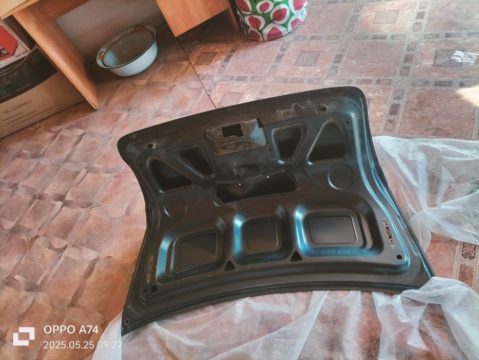 Крышка багажника цвет Одиссей Лада гранта