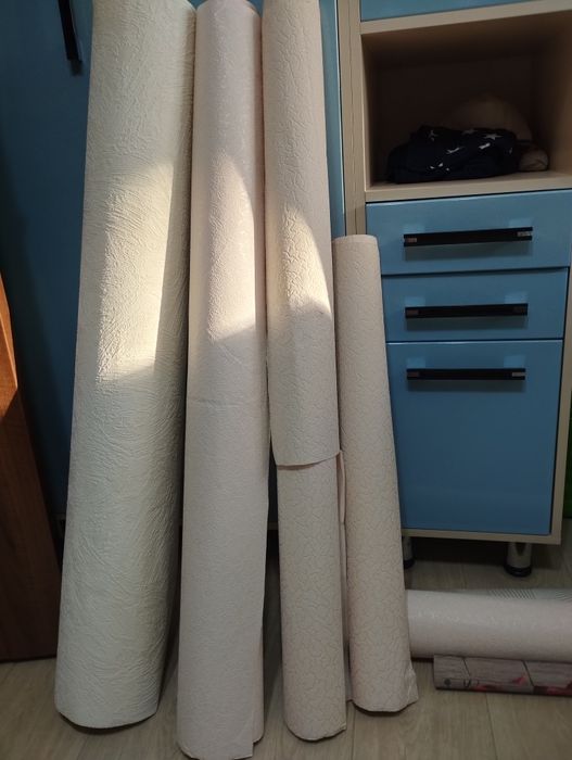 Продаются качественные обои.