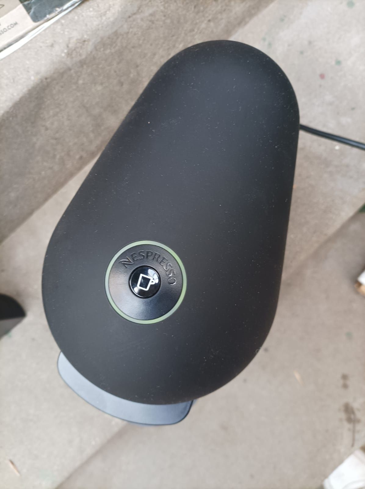 Кафемашина Nespresso Vertuo Plus, нова