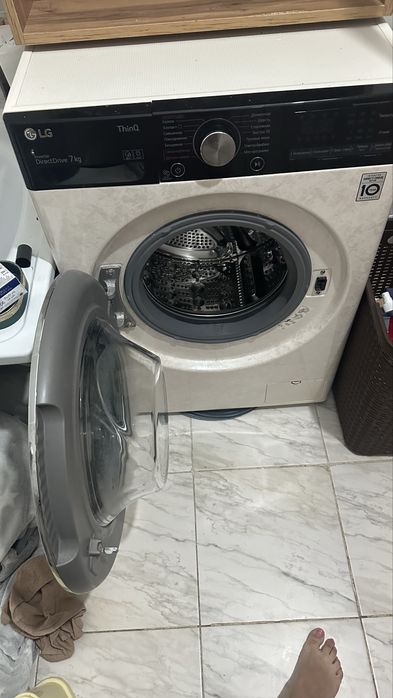 Продам стиральную машину LG