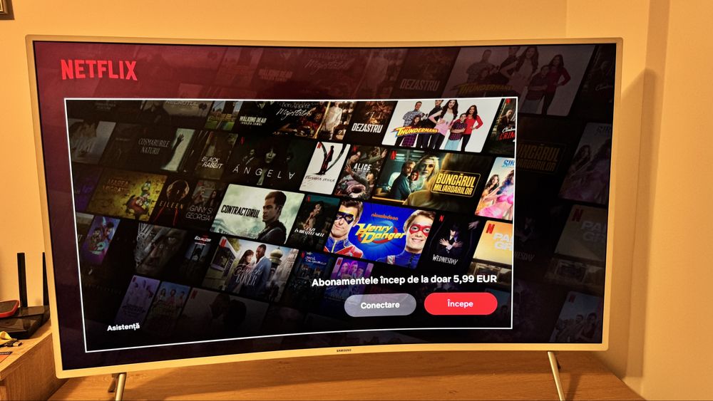 Televizor curbat Samsung UHD de 49" KU6519