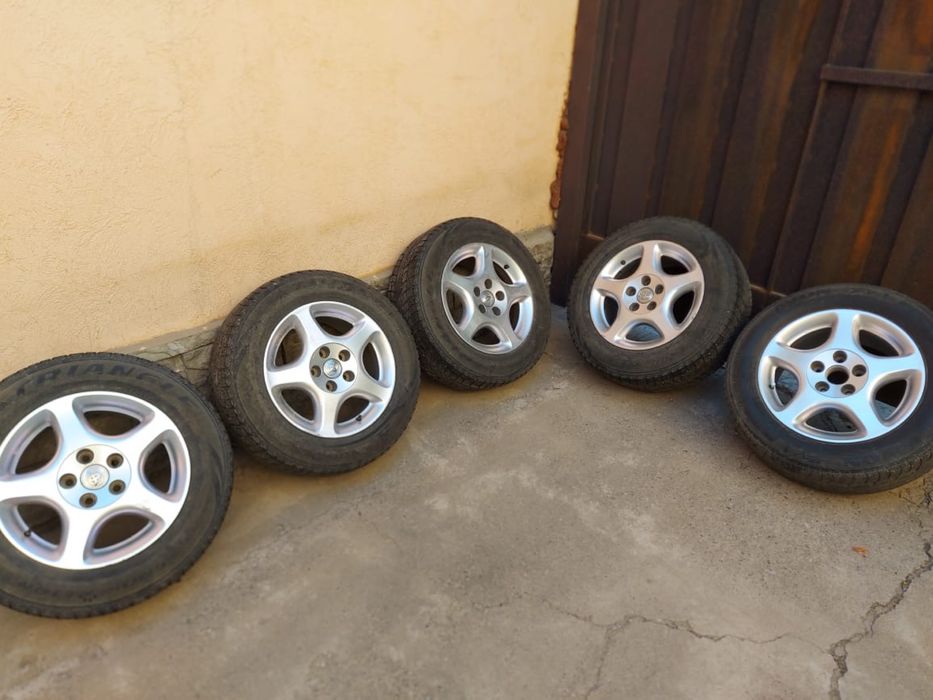 Шины с дисками комплект 5шт 215/65/16