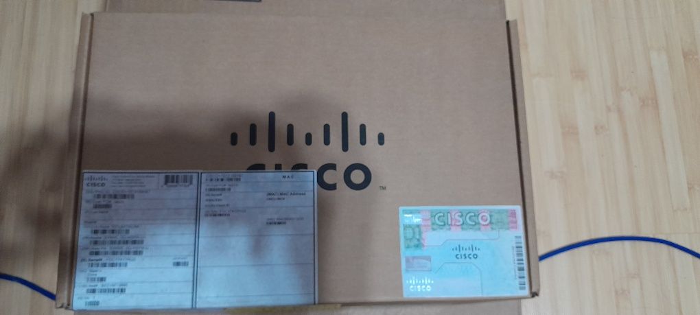 Продам роутер cisco вместе 3g модулем, в наличии около 15 шт.
