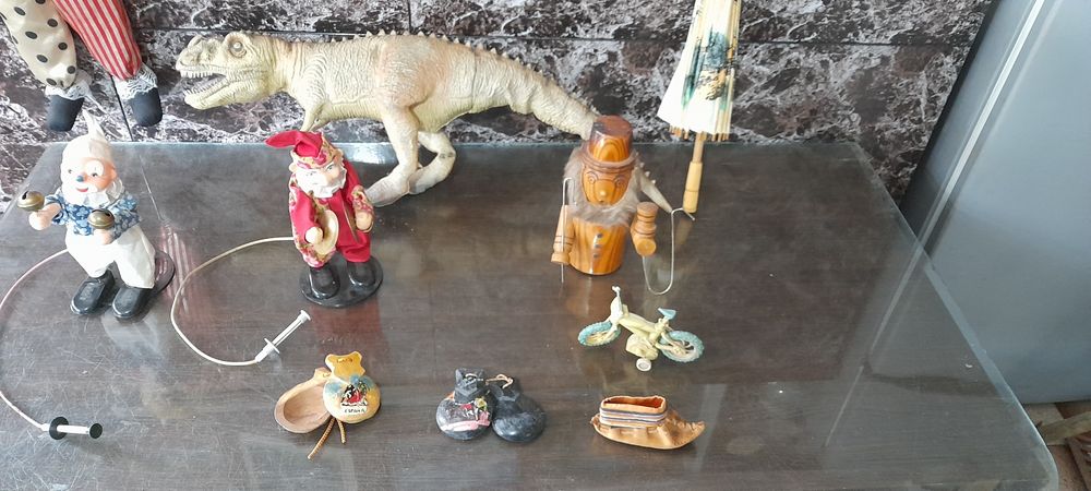 Стари играчки сувенири