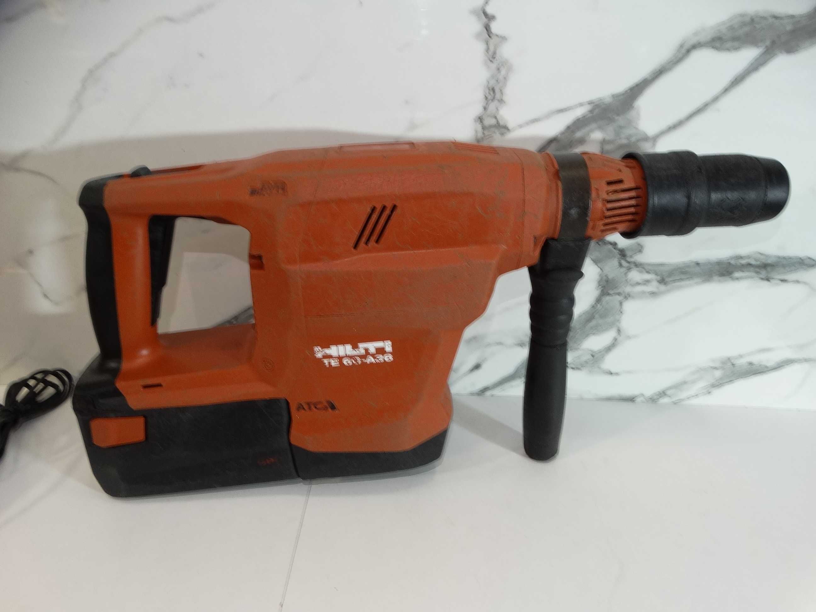 Hilti TE 60 A36 / 2 x 9.0 Ah - Комбинирана машина