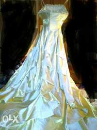 Сватба - Приказна рокля с шлейф
