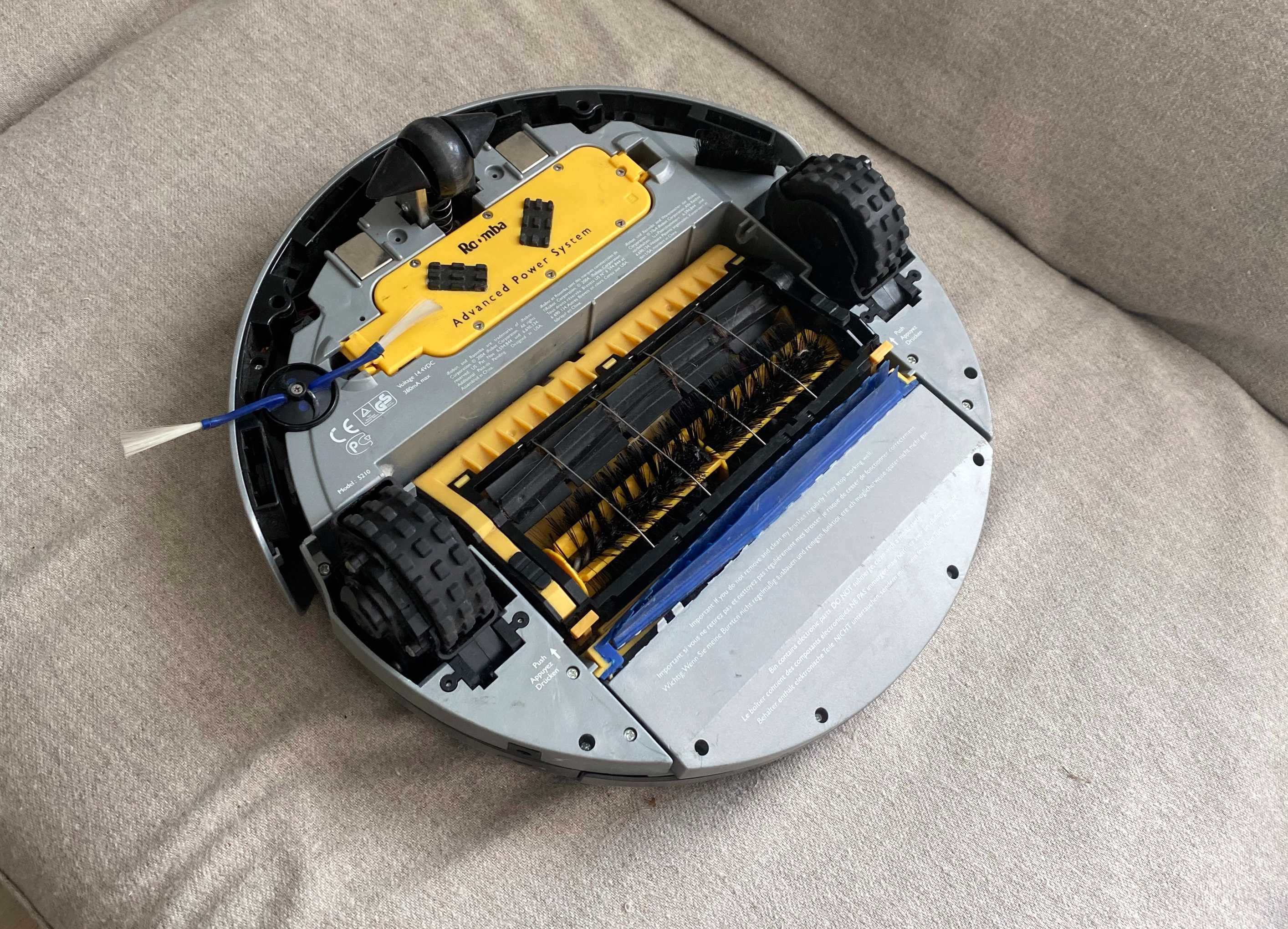 iRobot Roomba SE cu baterie - nu tine - fara incarcator