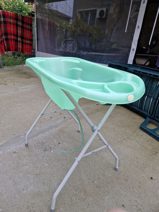 Вана  88 см, с оттичане и стойка.