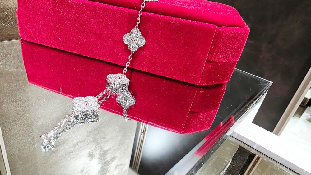 Van Cleef & Arpels VCA 5 Silver Diamond Vintage Alhambra Дамска Гривна