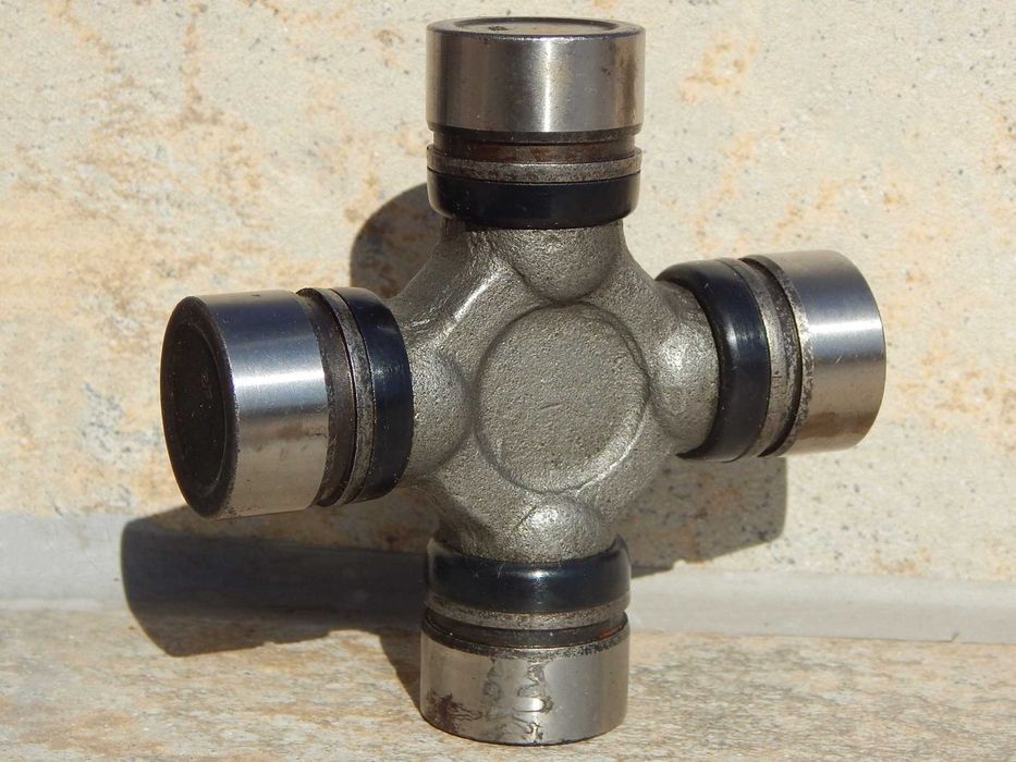 Cruce cardan Neapco Ford Aerostar 1-0153 (522) SUA cu ambalaj