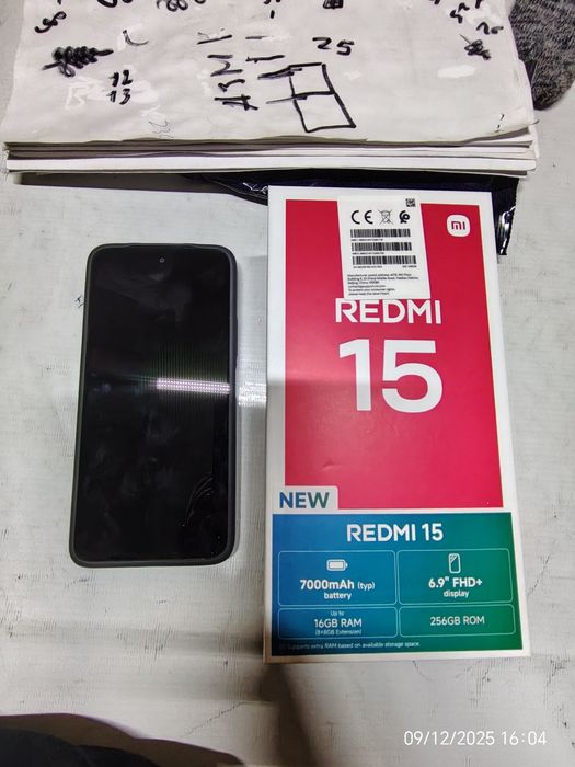 Срочно продам redmi 15. 8+8 на 256