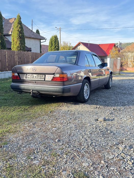 Mercedes-Benz E300 (W124) – 1991
