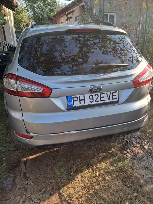 Vând Ford Mondeo