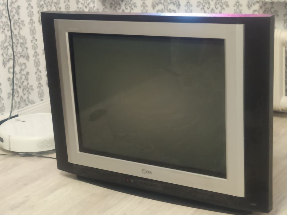 Продам телевизор LG