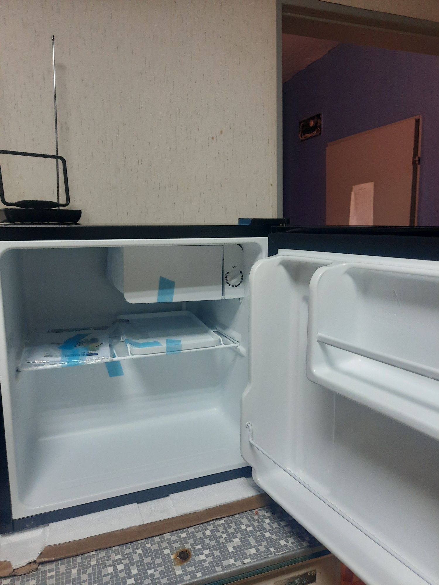 Нов! Минибар хладилник с компресор.